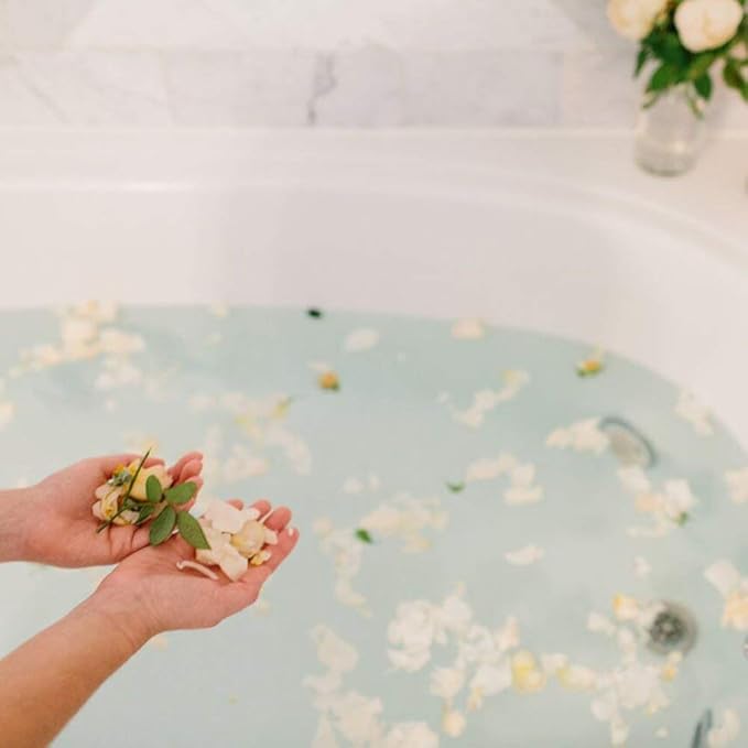 Farmaesthetics Pink Petal Roses Solar Salt Mineral Bath (16 oz) | Ethically Sourced Sustainable Beauty | Clean, All Natural, Small Batch Skincare