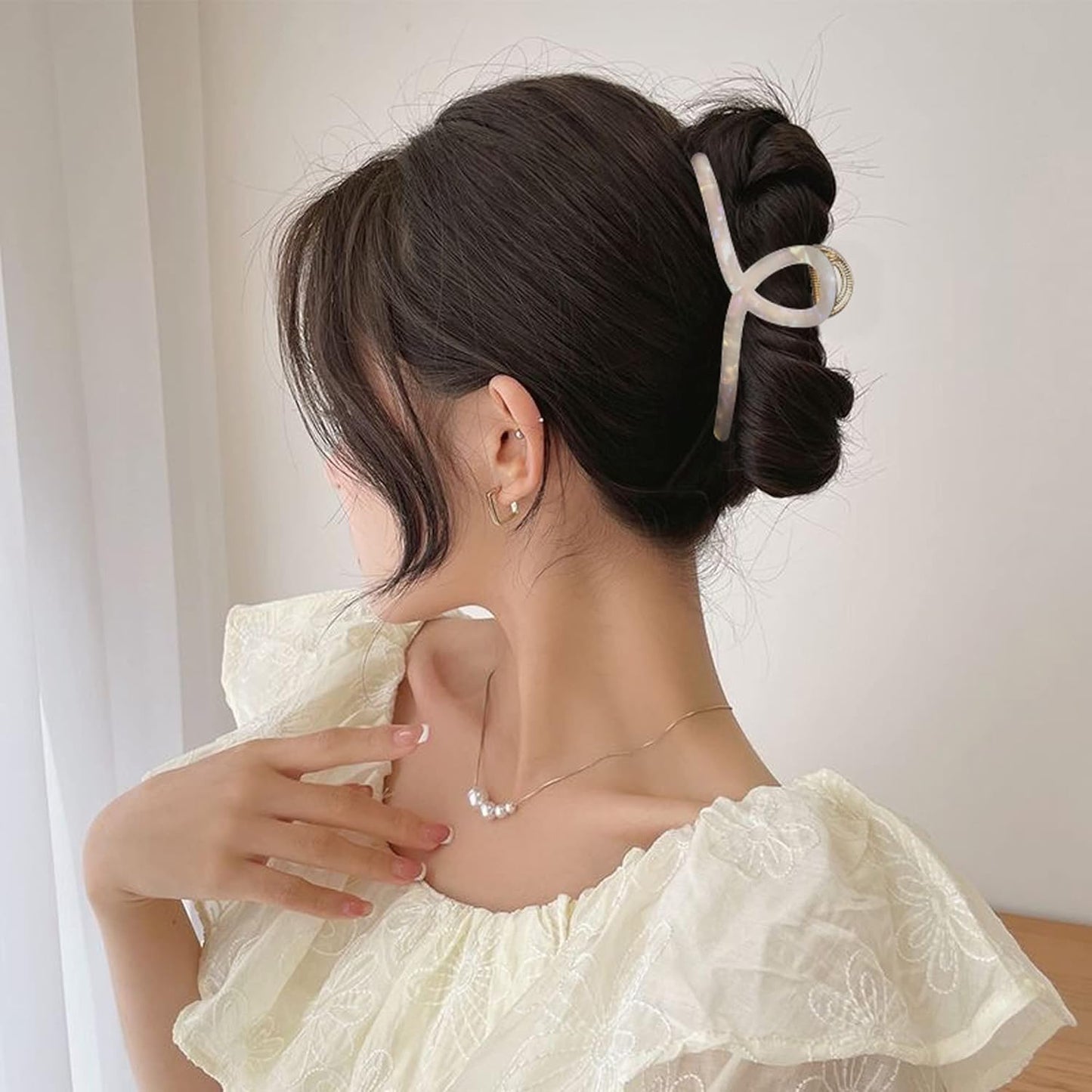 Big Butterfly Metal & Acetate Hair Clamps for Women and Girls - 4.7" Large Hair Accessories with Strong Hold for Long, Thick Hair (Pearly White, 1 Pc)