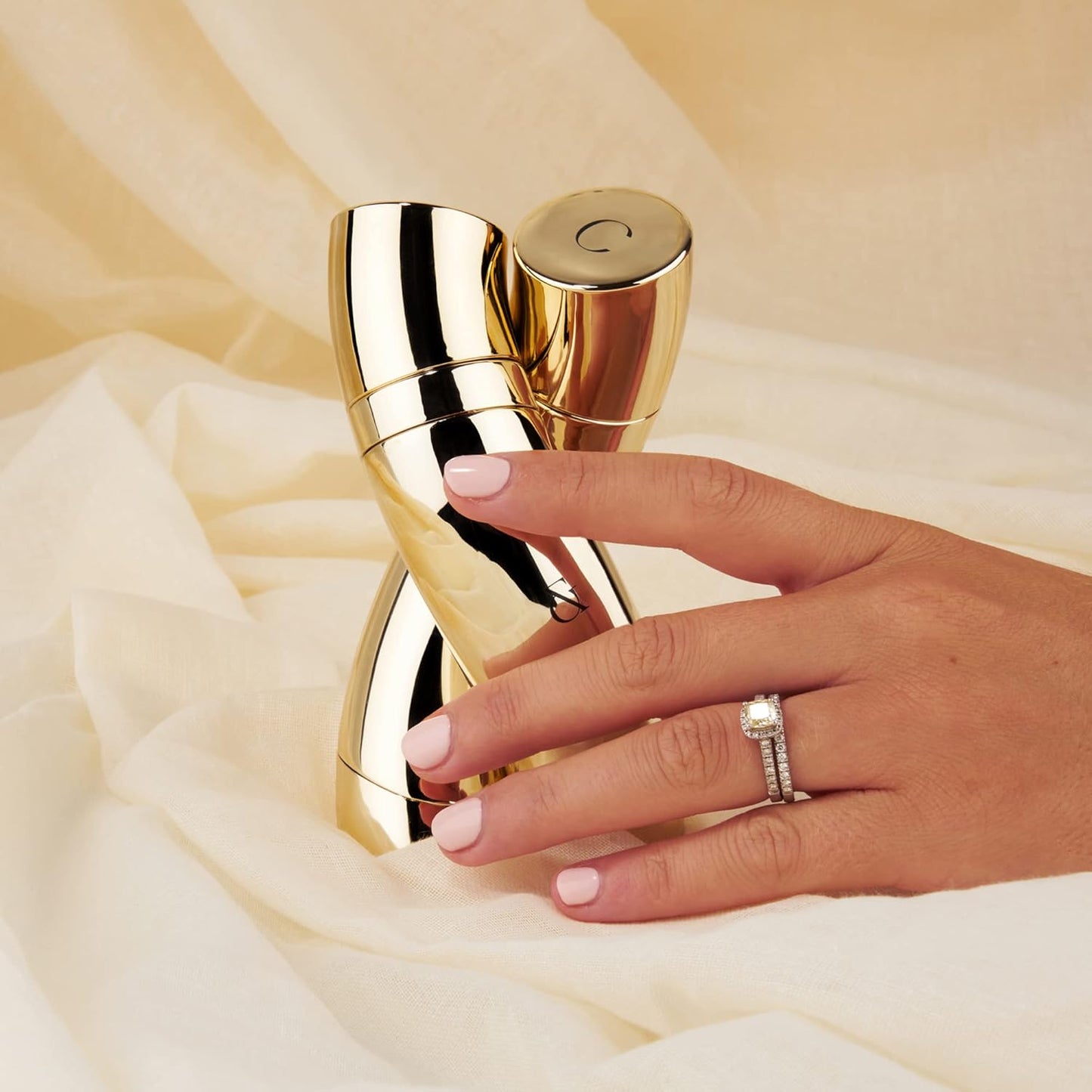 R&C Fragrance Harmony by R&C Fragrance-The Fragrance Duo-Matching Fragrances for Him and Her-Beautifully Entwined,Magnetic Bottles Symbolize Unity-Subtle and Contemporary Scent-2 pc EDP Spray