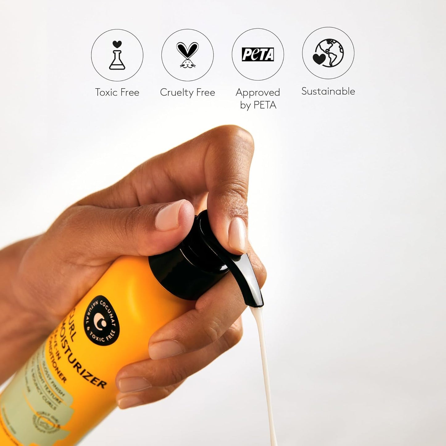 COCUNAT - Curl Moisturizer Leave-In - Curly Method Step 1 Styling Cream - Detangles, Hydrates & Preps Curls - Defines & Controls Frizz - Shiny, Smooth, Flexible Curl Finish - 150 ml