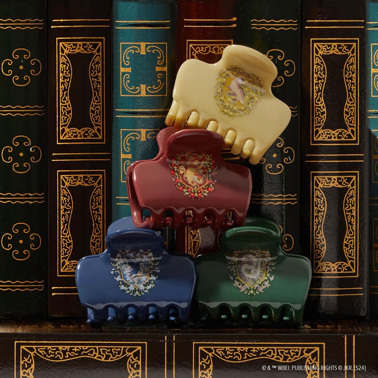 Harry Potter x Kitsch Jumbo Hair Claw - 2.3 Inches Big Hair Clips for Girls and Women | Stylish Accessories for Full Updo and Half Ponytail | Ideal Gifts for Women - Hufflepuff - 1pc