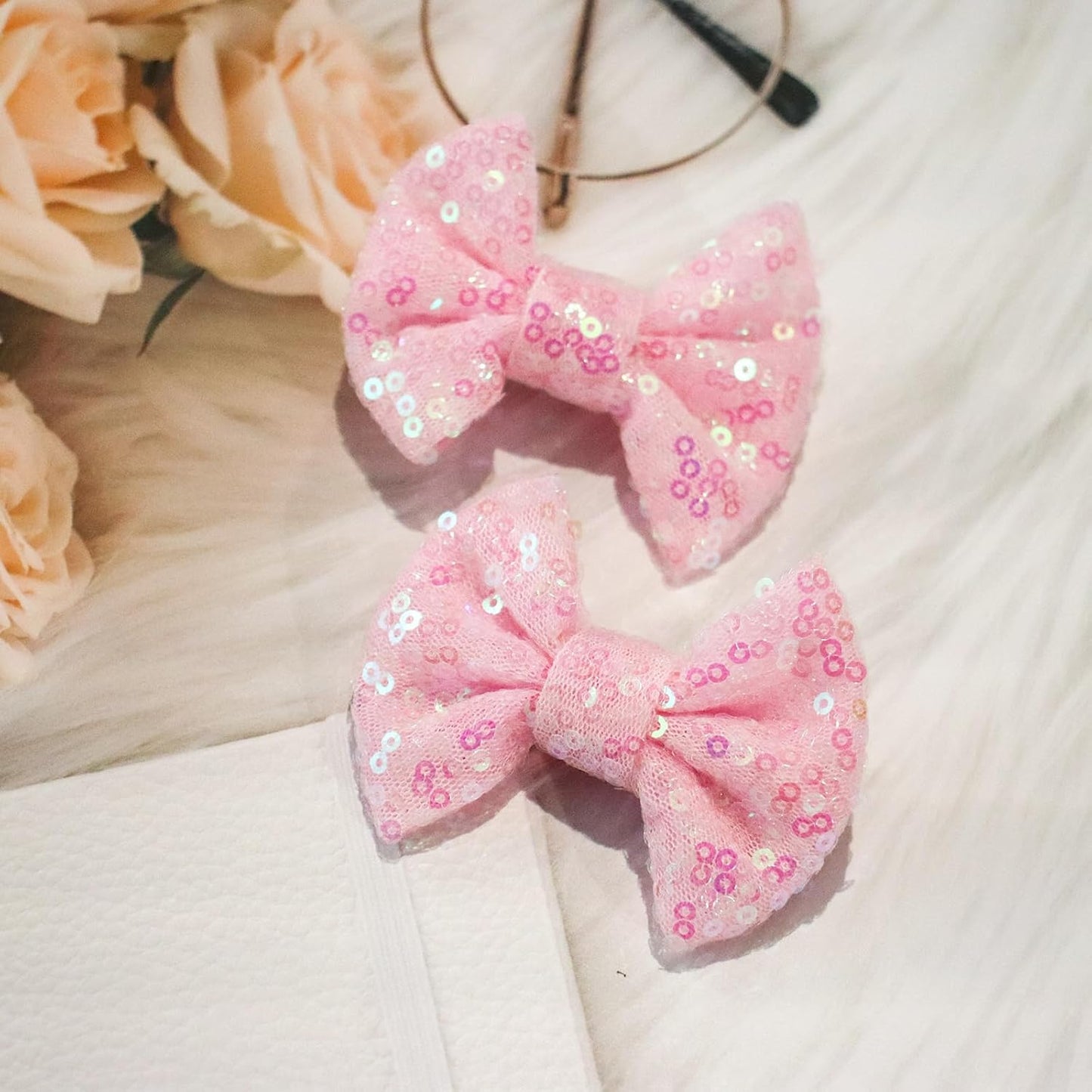 KISZU 3 Inch Glitter Hair Bows Clips, Sparkling Sequin Little Bow HairPins for Baby Girls Children Teens and Women (Light Pink)