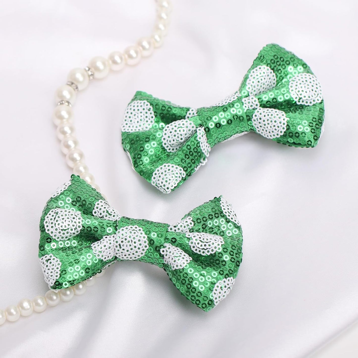 KISZU 4 Inch Sequin Glitter Hair Bows Clips, Sparkling Bling Little Bow HairPins Hair Accessories for Baby Girls Kids Children Teens and Women (Green Dot)