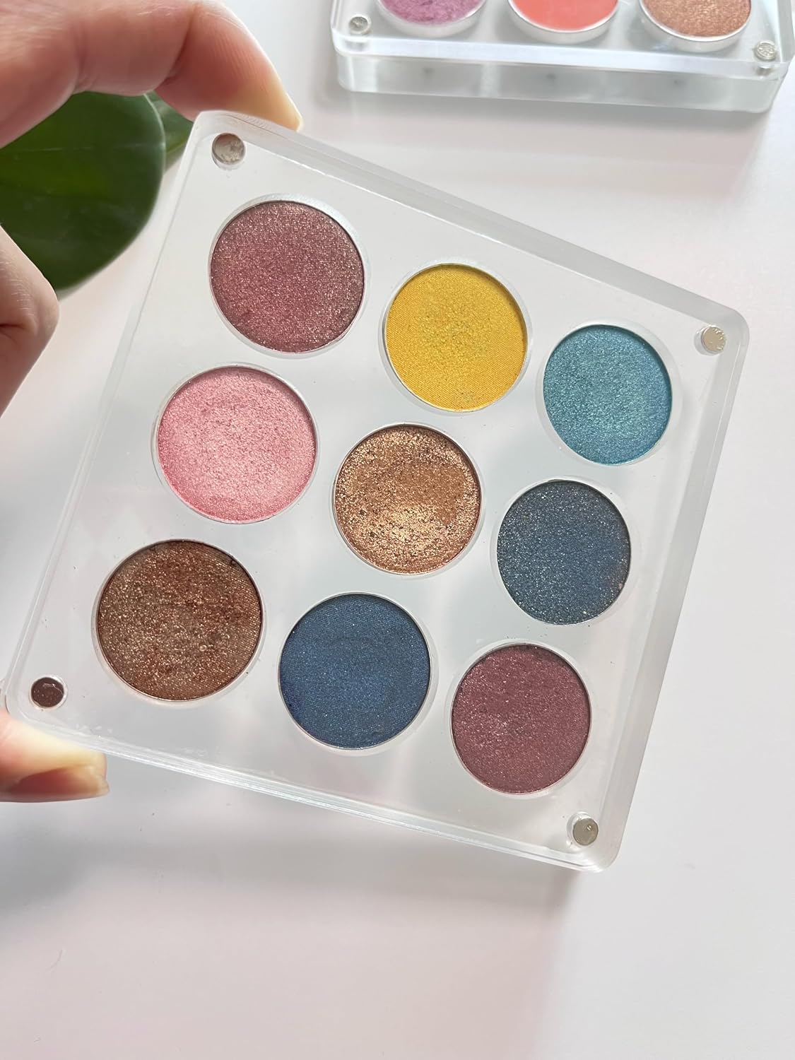 New Empty Acrylic DIY Your Own Magnetic Eyeshadow Palette All Transparent Elegant Eye Shadow Makeup Palette Make-up mixing palettes sold empty 26mm*9 holes
