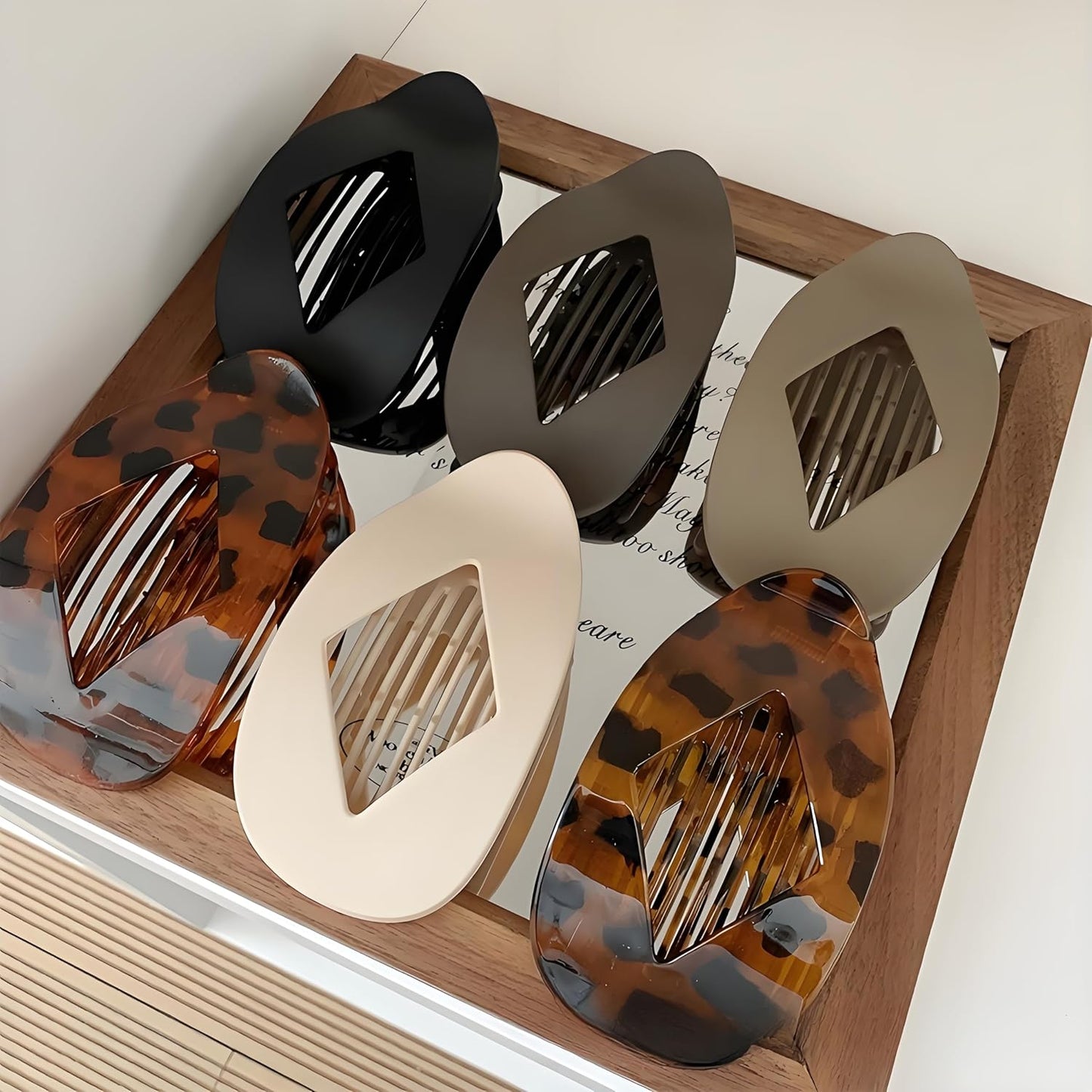 Simple Elegant Duckbill Hair Clip for Women Girls – Non-Slip Flat Beak Hair Clips for Thick Thin Hair – Strong Hold Minimalist Style Hair Accessories (Leopard print 2pcs)