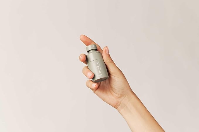 Careeon En Route Essentials Skin Care Kit with Luggage Tag 100% Vegan Leather Minimalistic Loop Design with Clear Window (tan) - Amazon Exclusive