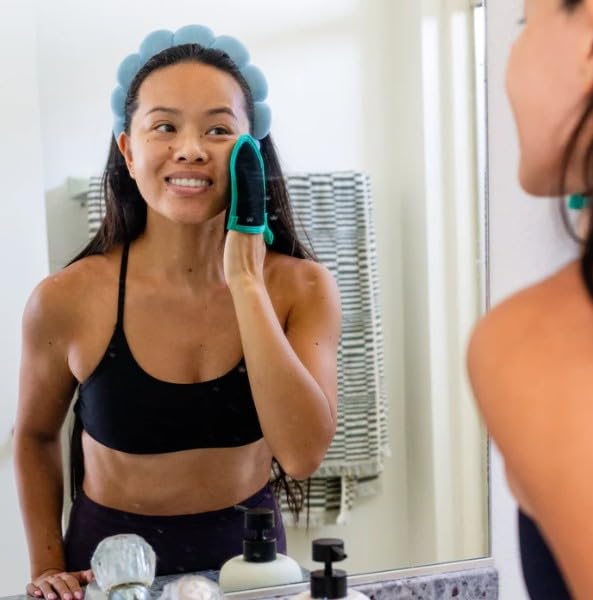 Dermasuri Deep Exfoliating Face Mitt - Scrubber, Dead and Dry Skin Remover for Men and Women - Exfoliator Gloves for Shower and Dry Use - (2 Pack)