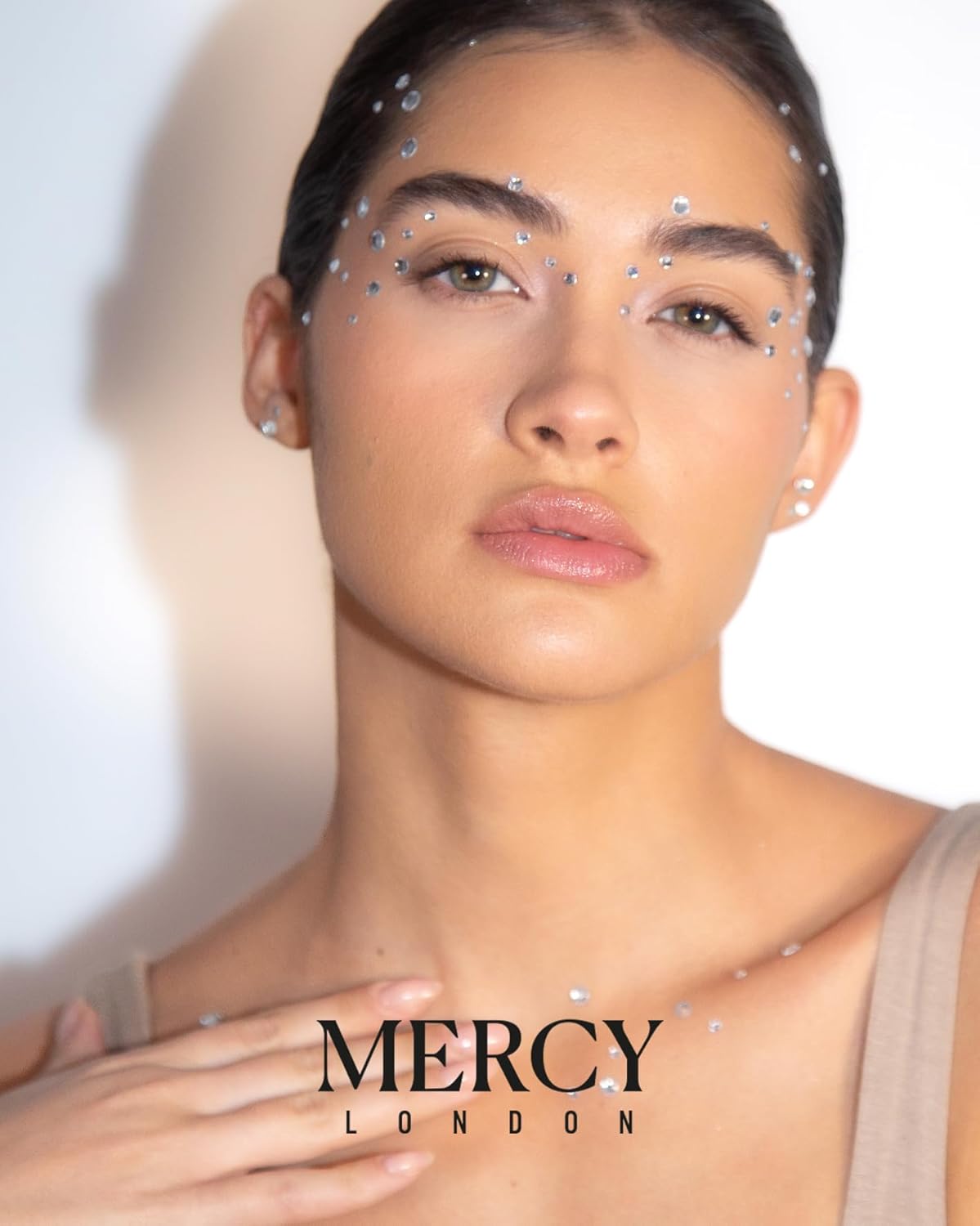 MERCY LONDON Face Gems in Clear, 866 Self Adhesive Makeup Face Gem Stickers, 4 Sheets, Reusable Eye Gems, DIY Face Gems