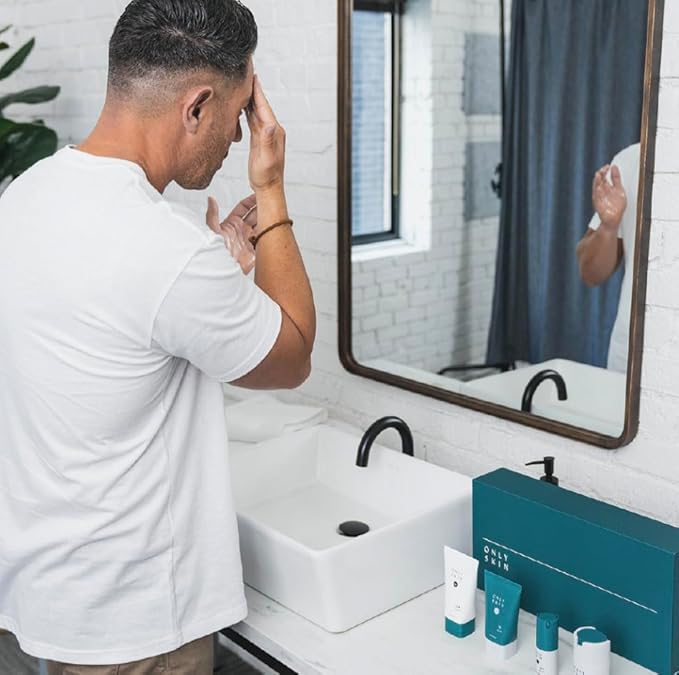 Foaming Daily Face Cleanser (3 Ounce) - Daily Face Wash, Cleanses Face without Drying Out Skin, Includes Green Tea Extract to Soothe Skin, Sodium PCA to Lock In Moisture