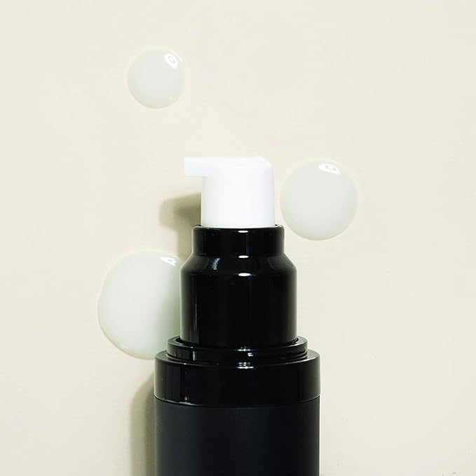 Pour Moi White Serum - Climate-Smart Anti-Aging with Retinol and Hyaluronic Acid, Fortified with Anti-Wrinkle Peptides and Vitamin A for Younger-Looking Skin in Mild Conditions