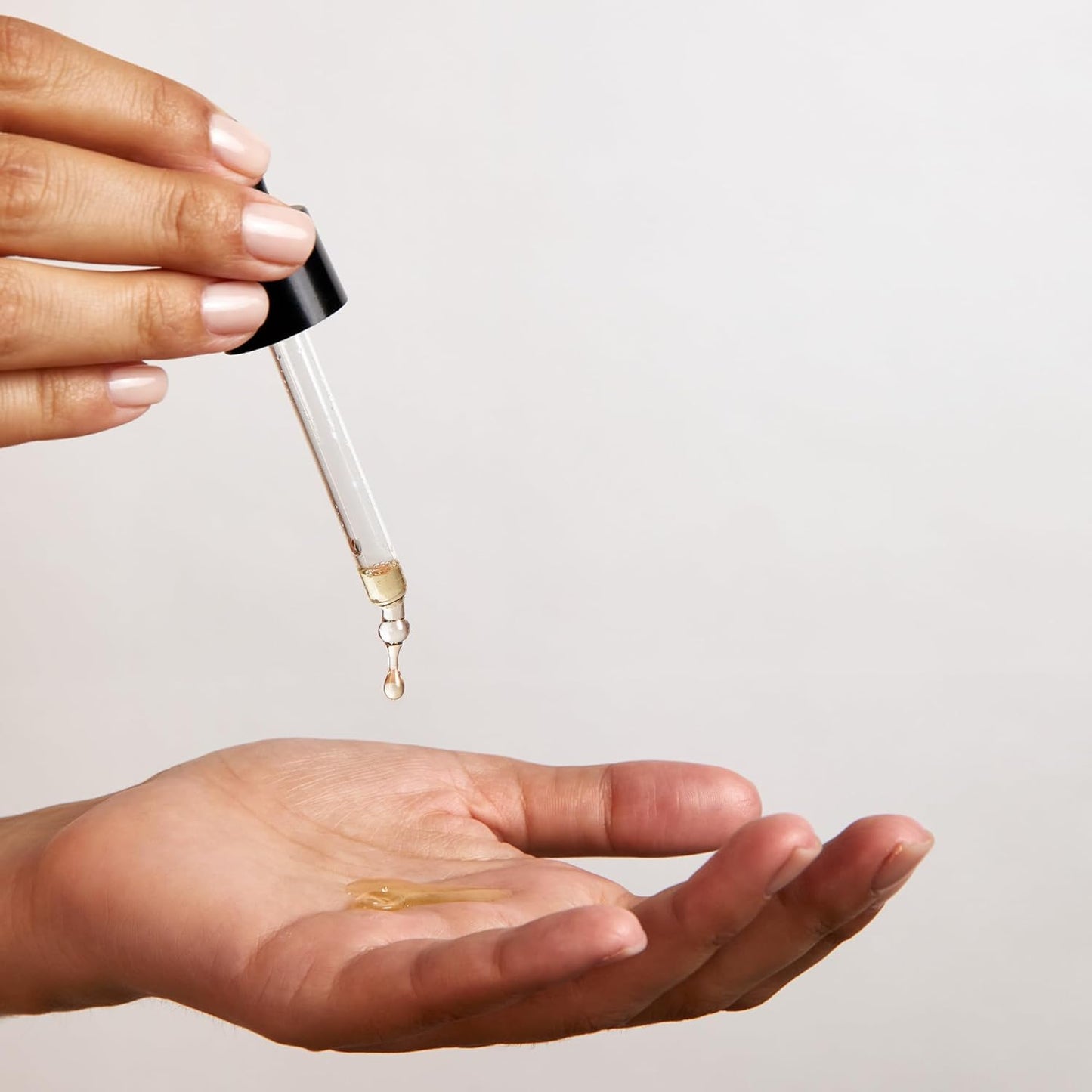 COCUNAT - Argan Hair Serum - 100% Natural Repairing Oils - For All Hair Types - Dry and Damaged - Nourishes and Moisturises - Silicone Free - 30 ml