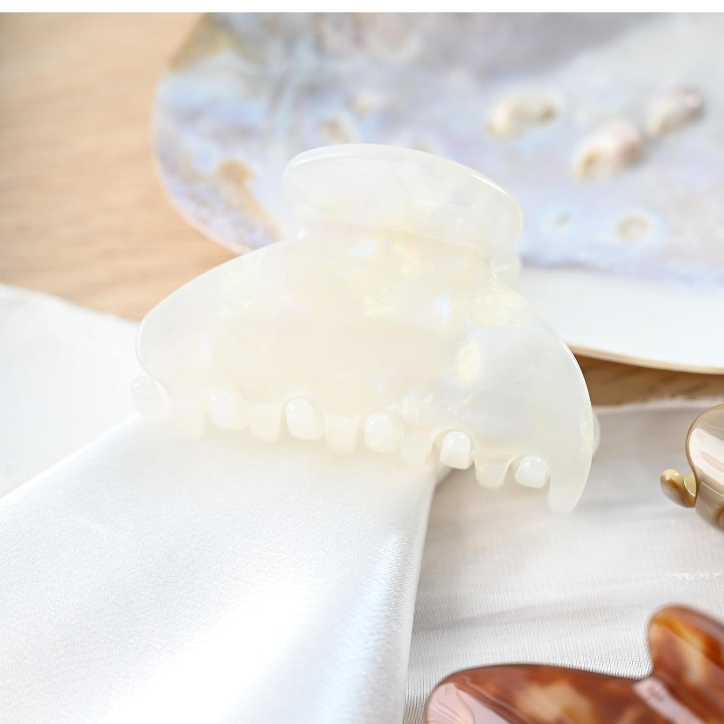 Handmade Celluloid Acetate French Design Barrettes Tortoise Shell Claws Hair Claw Luxury Fashion Accessories Hair Clip for Women (jade white)