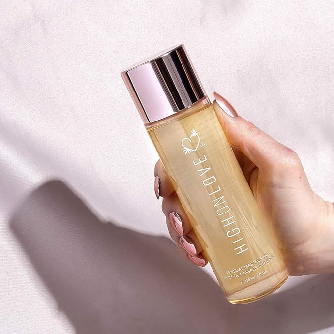 HIGHONLOVE Natural Body Oil with Hemp Seed, Grape Seed, & Vitamin E Oil - Moisturizing Body Glow with a Non-Greasy, Glowy Finish (120 ml) (Strawberries & Champagne)
