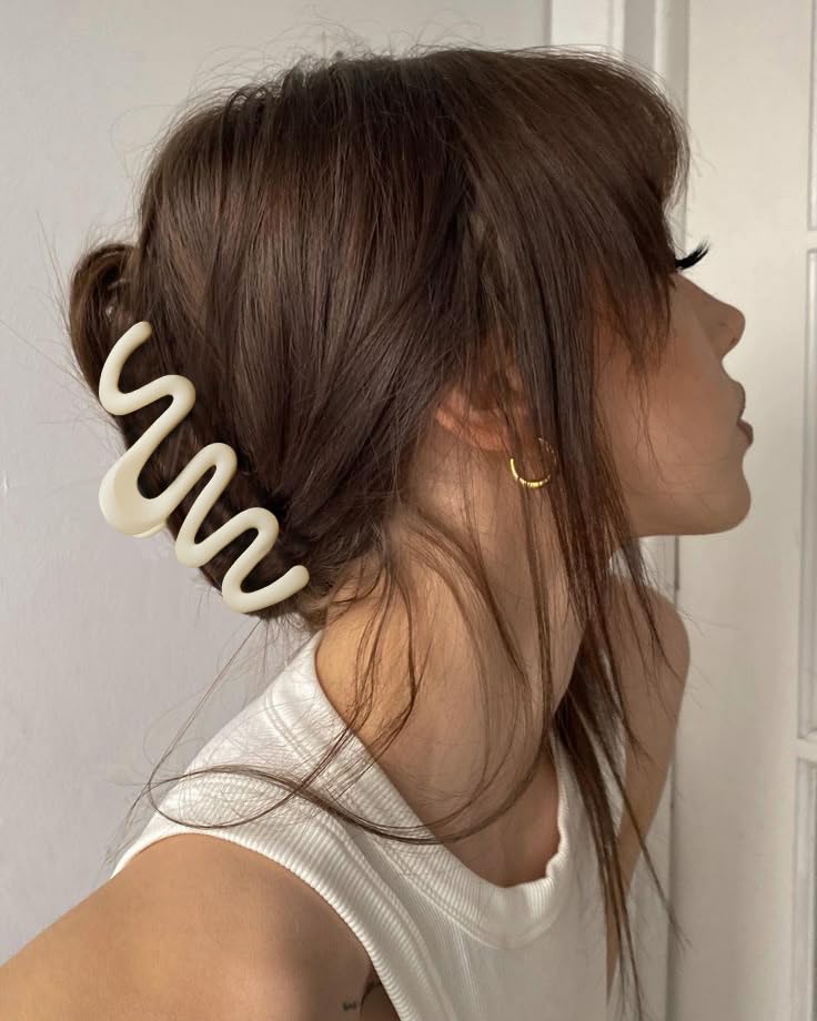 4Pcs Claw Clips for Women Wavy Hair Clips for Thick Hair Non Slip Hair Clip Claw for Women's Hair Cute Hair Accessories