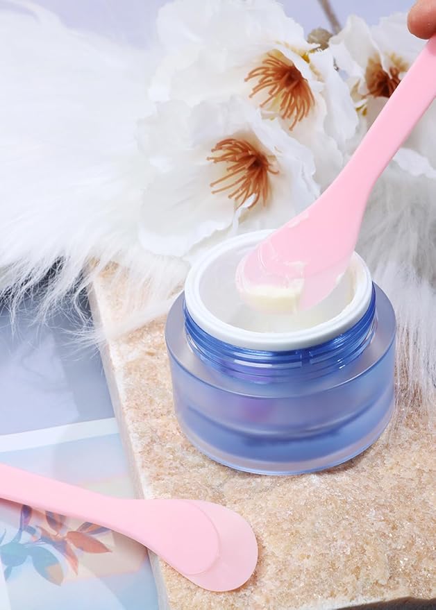 ONLYKXY 30pcs 5in Plastic Beauty Spoon Facial Cream Brush Makeup Scoop Mud Reusable Cosmetic Dig Scoop Spatula Mask Tip for Lotions Moisturizers Home Salon DIY Facemask Mixing Sampling (Pink)