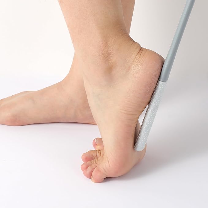 Shower Foot Scrubber Brush, 15.7" Toe Cleaning Brush with 4 Reusable Drying Covers, Long Handle Silicone Bristles Lotion Applicator, No Bending Down Skin Exfoliation Foot Scrub Brushes for Elderly