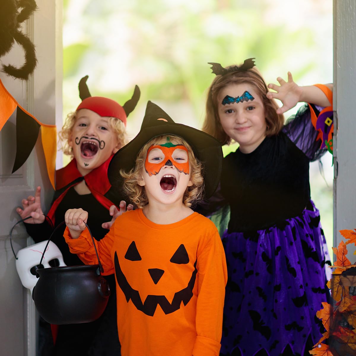 Bowitzki Halloween Makeup Palette 5 Colors Face Body Paint Oil Based with Brush for Zombie Skeleton Clown Witch Football Baseball Sports SFX Costume Cosplay Dress Up (Classic)