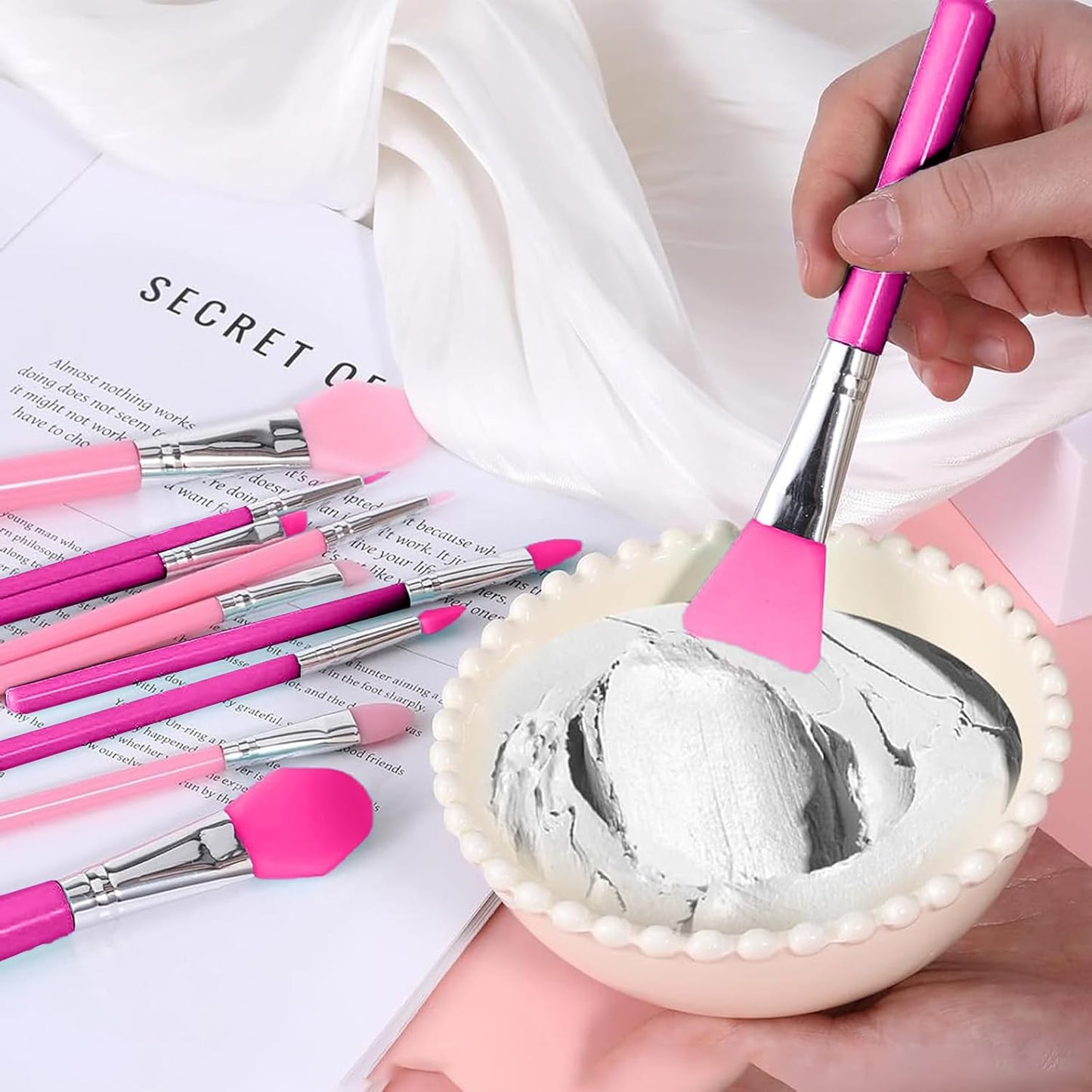 2 set Silicone Makeup Brush Applicator Kit,Reusable Silicone Epoxy Resin Applicator Sticks,Hairless Moisturizers, Body Lotion and Body Butter Applicator Tools.