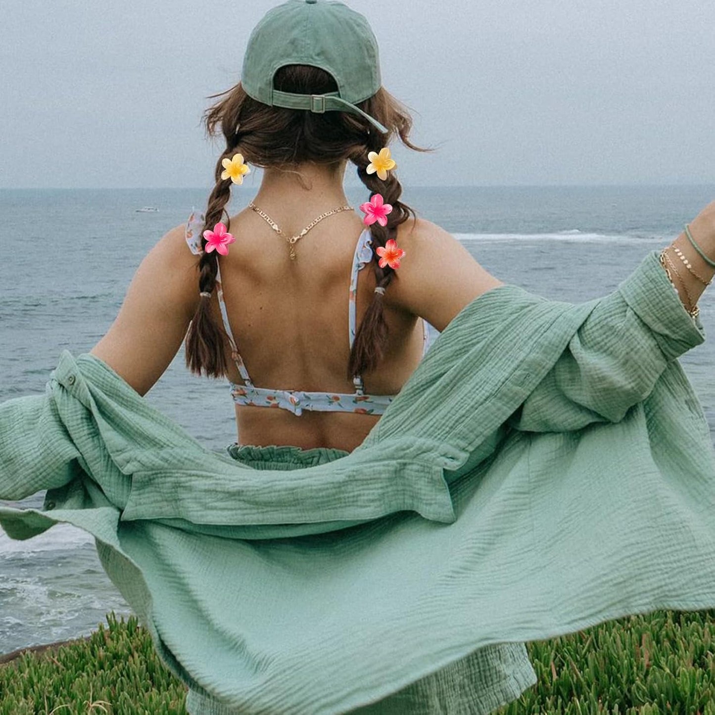 Flower Hair Claw Clips-4PCS Small Claw Clips for Thick/Thin Hair Claws,Strong Hold Nonslip Cute Hair Clips for Women Girls,Hawaiian Hair Accessories Holiday Gifts