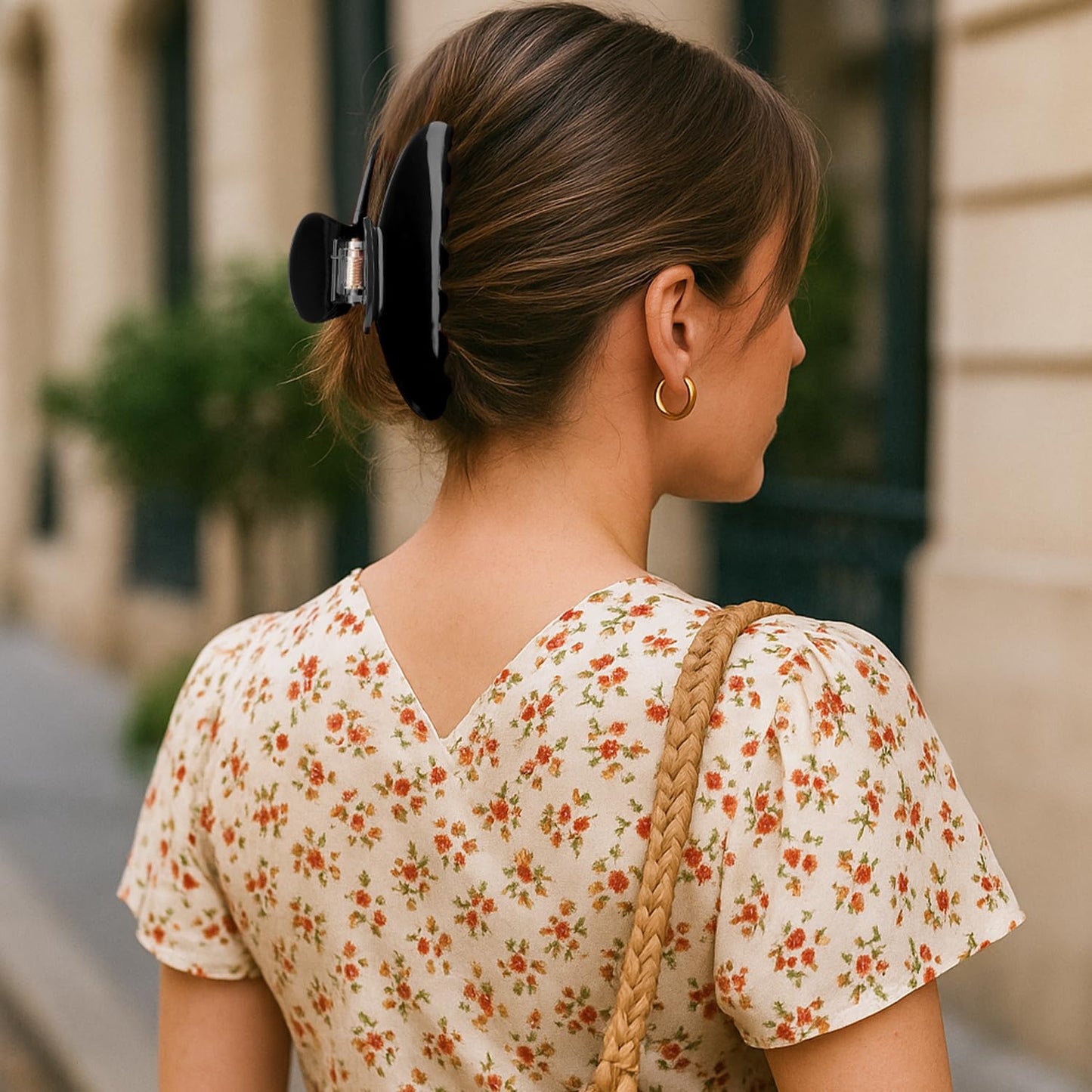 MAORULU Cute Claw Clip for Women – 4'' Large Acetate Hair Clips for Thick Thin Curly Long Hair, Durable Hair Clamps Non-slip Jaw Clip, Strong Hold, Stylish French Design (Solid Black)