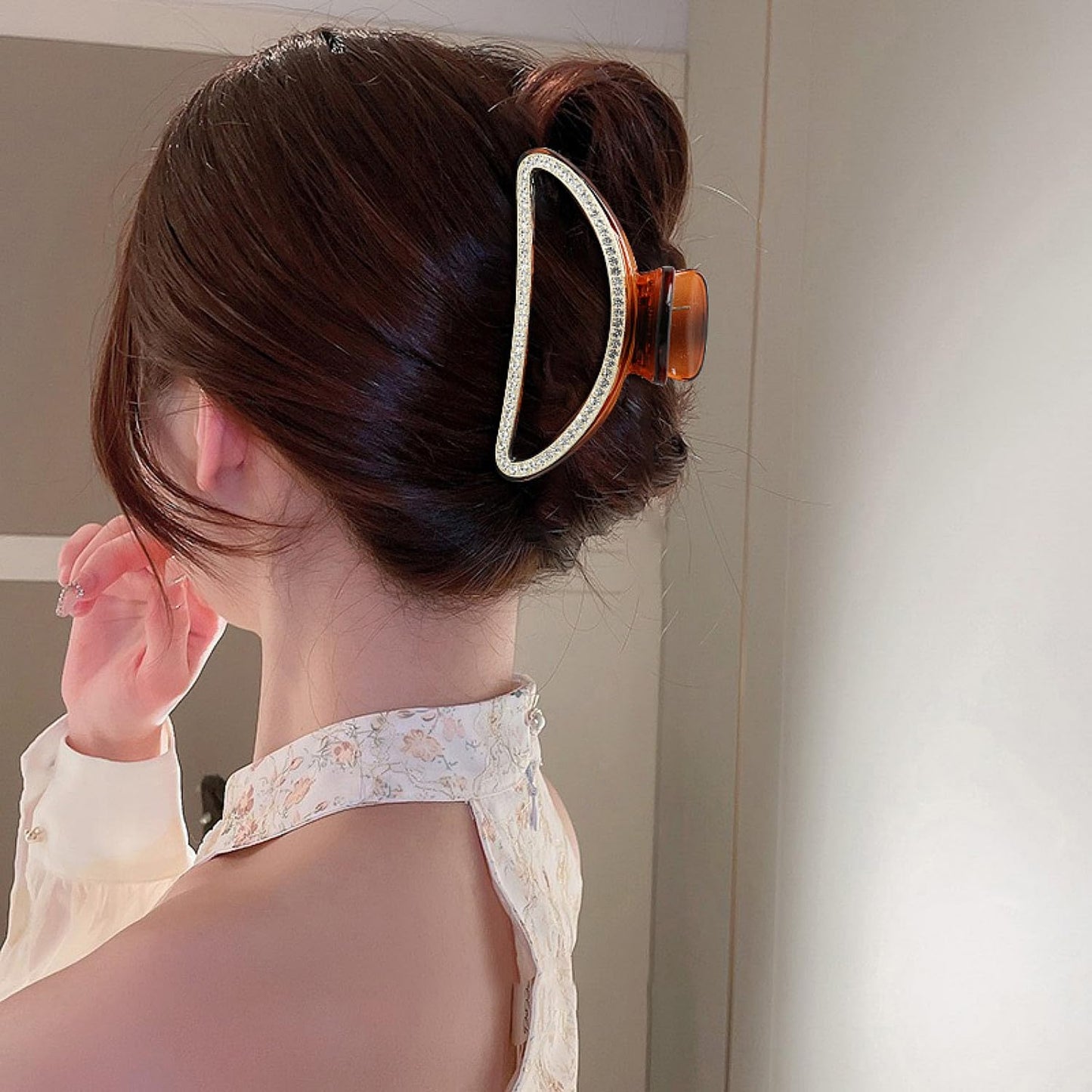 SINIDE Crystal Hair Clips, Semicircle Rhinestone Claw Clips Nonslip Acrylic Jaw Clip for Thin Long Hair, Fashion Elegant Clamps Accessories for Women Ladies Strong Hold Barrette for Styling (2 Pack)