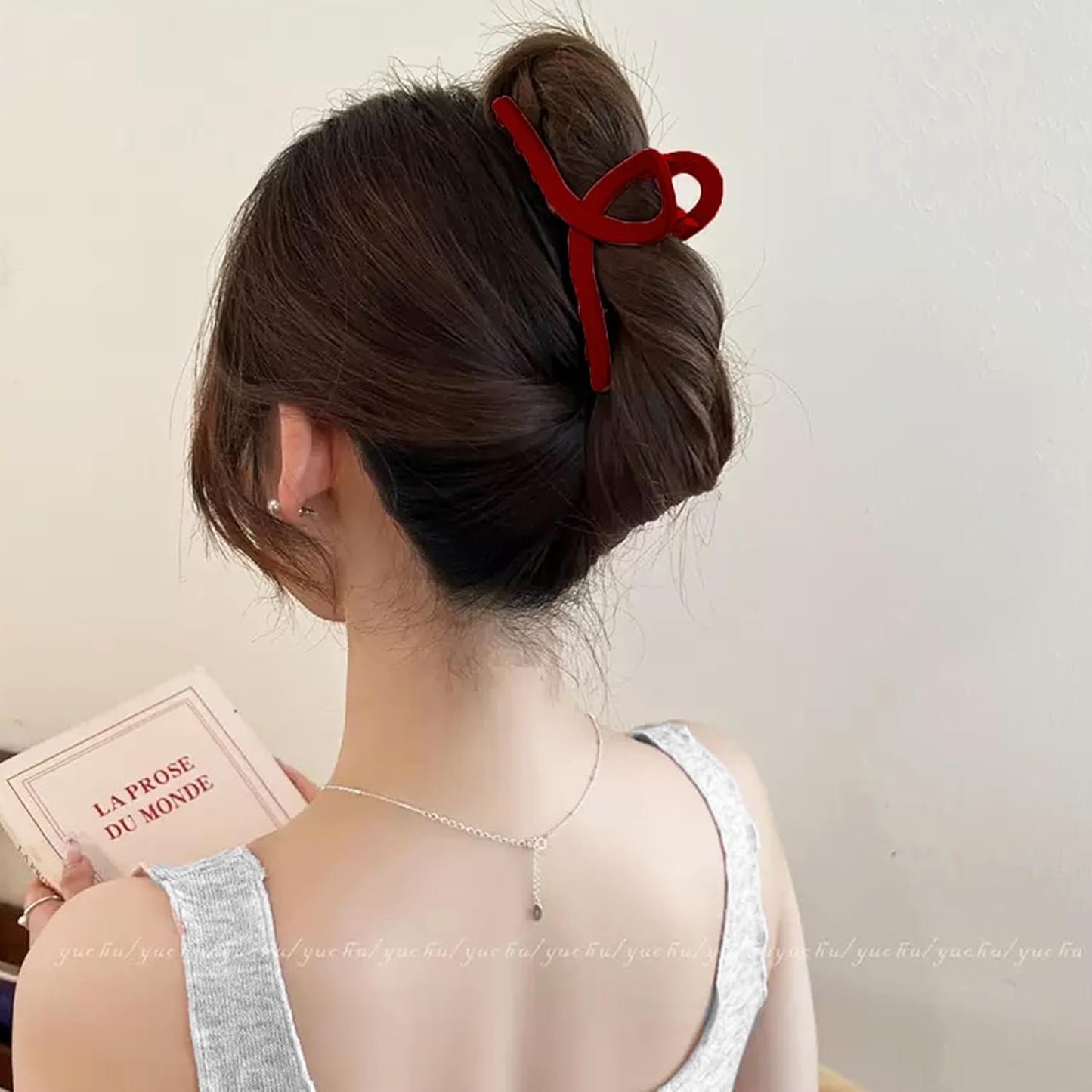 Red Glossy Hair Claw Clips, Light Lightweight Strong Hold Nonslip Claw Hair Clips for Thick Hair & Thin Hair & Curly Hair, 90's Vintage Jaw Clips for Women & Girls (Red Glossy)