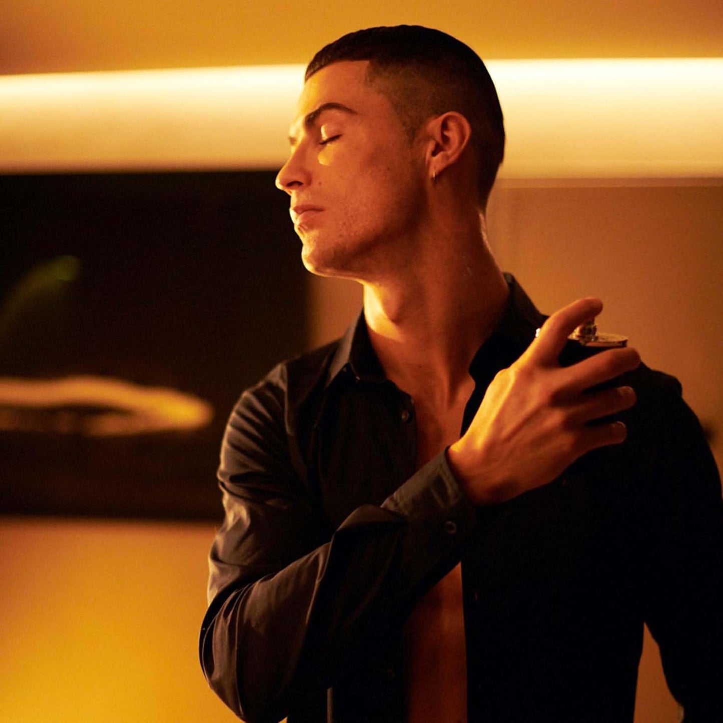 CR7 Game On Cristiano Ronaldo - Eau De Toilette Cologne Scent for Men - Papaya, Ice, Cedar, and Cashmere Wood - Original Men's Fragrance Collection - 1 oz