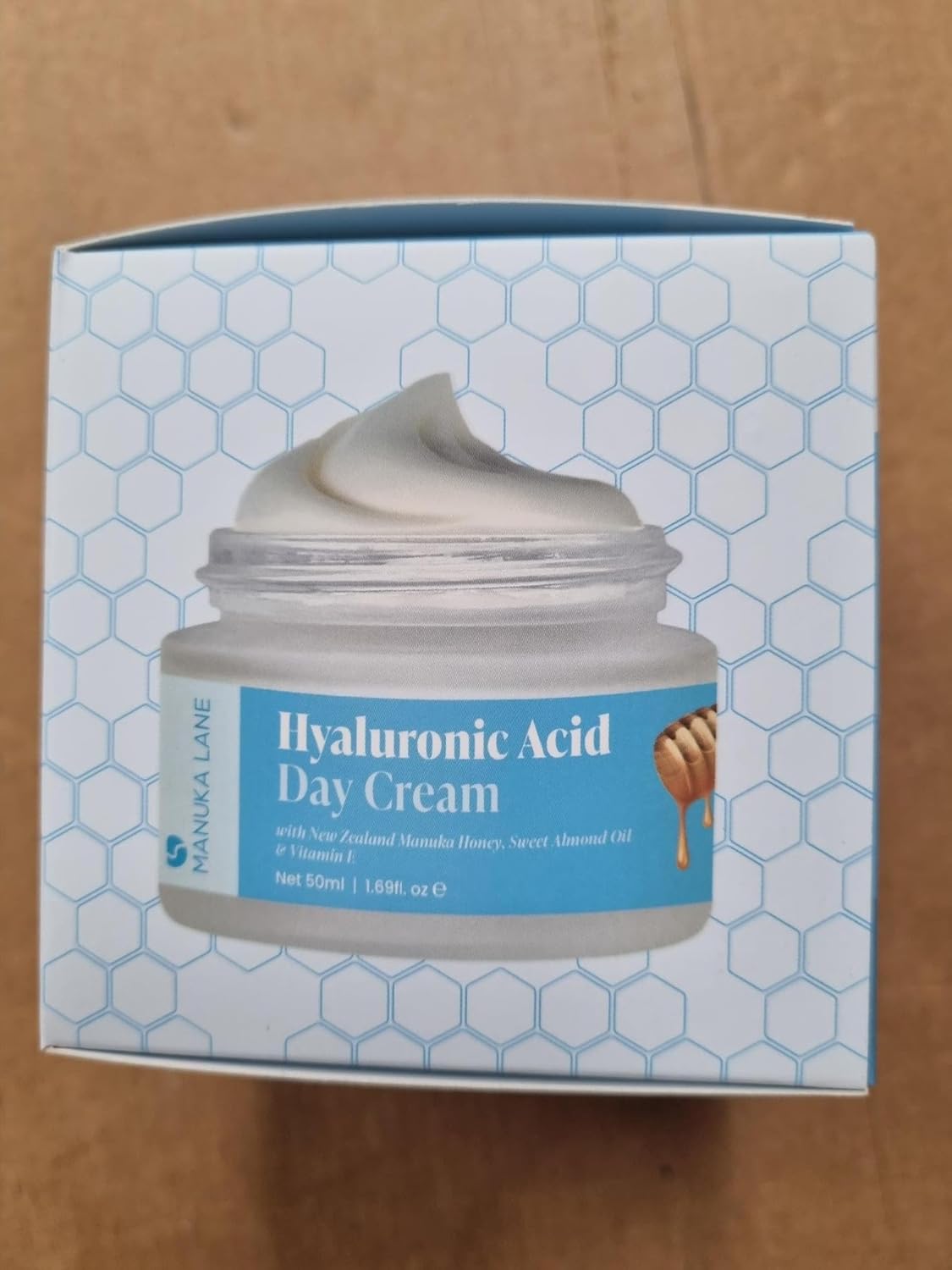 Manuka Lane Hyaluronic Acid Day Cream for Face and Neck with Oat Kernel Extract, Camellia Seed Oil & Sweet Almond Oil | Plant Based Formula | Carefully formulated to keep your skin healthy!