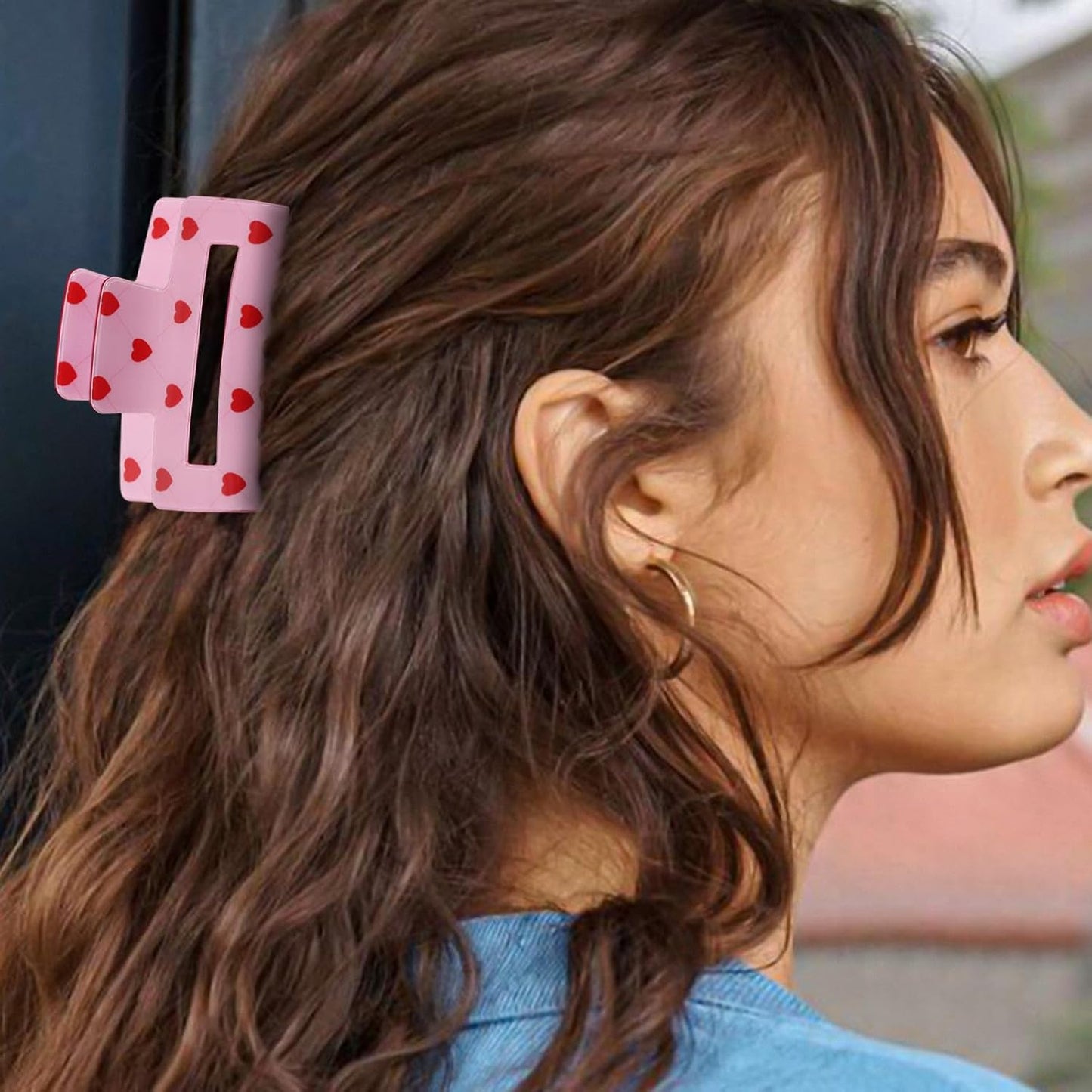 2Pcs Heart Hair Claw Clips for Women, Valentine’s Day Hair Clips, Valentine’s Day Hair Accessories, Cute Red Heart Pattern Design, Non-Slip White Pink Hair Claw for Thin and Thick Hair