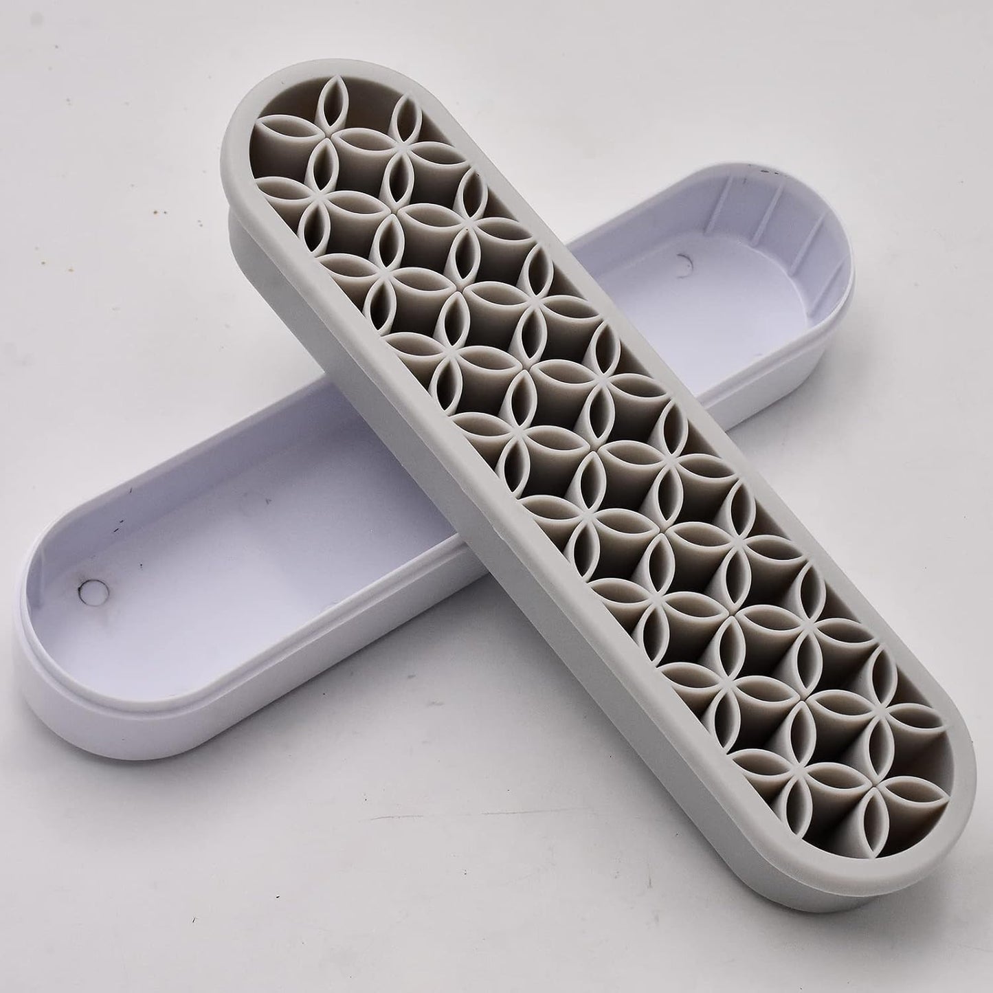 2 PCS Multi-Purpose Cosmetic Storage Box, Desktop Organizers Silicone Make Up Brush Storage Stand Desktop Storage Box for Brush,Eyeliner Pencil,Art Supplies, Painting Brush(Grey)