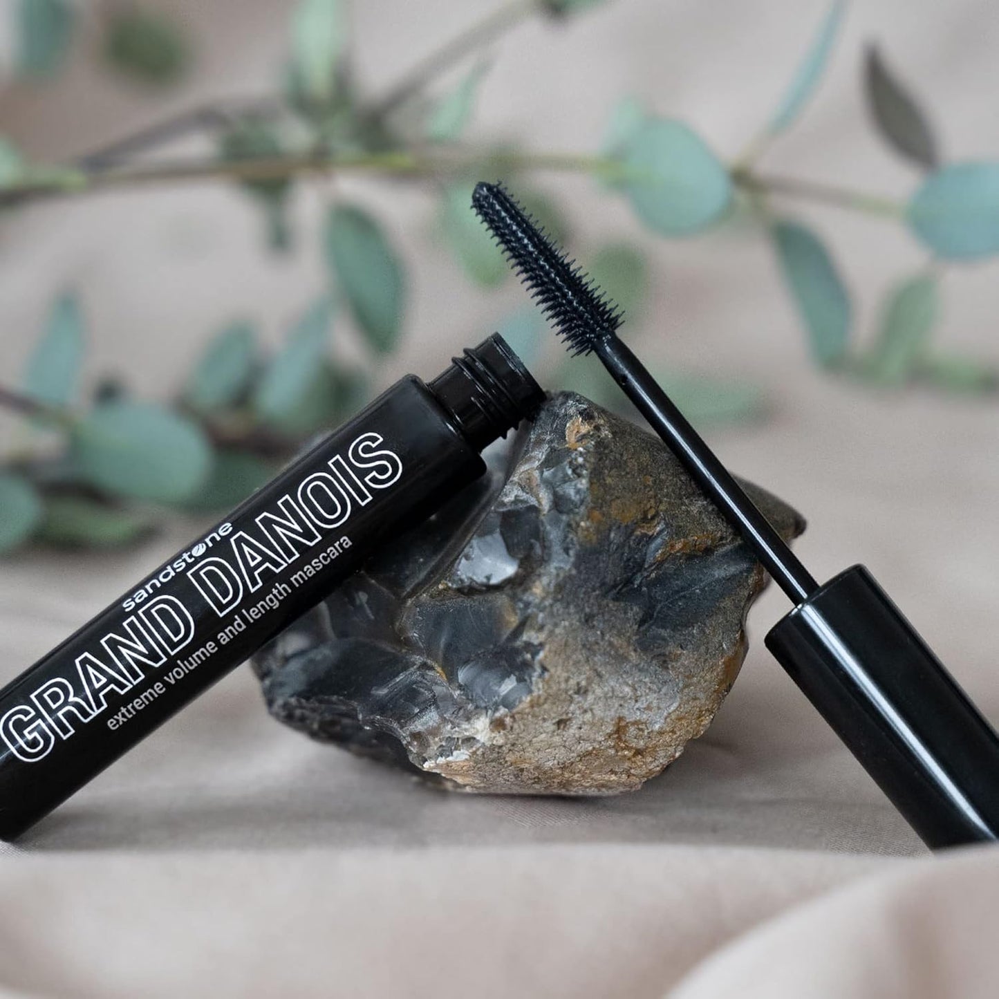Sandstone Scandinavia Hypoallergenic Mascara Sensitive Eyes - Smudge-Proof, Sweatproof, Lengthening - Maximum Volume and Length - Vegan and Non Toxic
