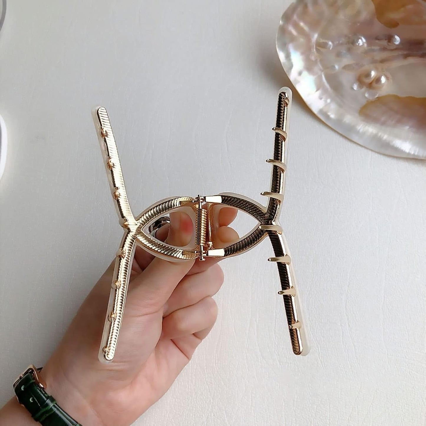 1Pack Large Metal Acetate Hair Claw Clips for Thick Thin Hair Non Slip Big Fashion Hair Clamp for Women Girls Hair Styling Accessories as Gift for Wife Girlfriend (1PC/Box,Green White)