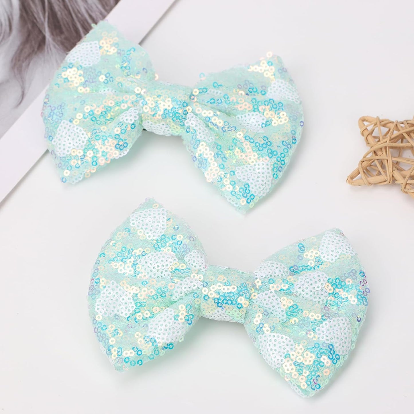 Large Big Sparkling 5 Inch Glitter Heart Hair Bows Clips Sequin Bow Alligator Clips Hair Accessories for Girls, Teens, Toddlers（Light Green）