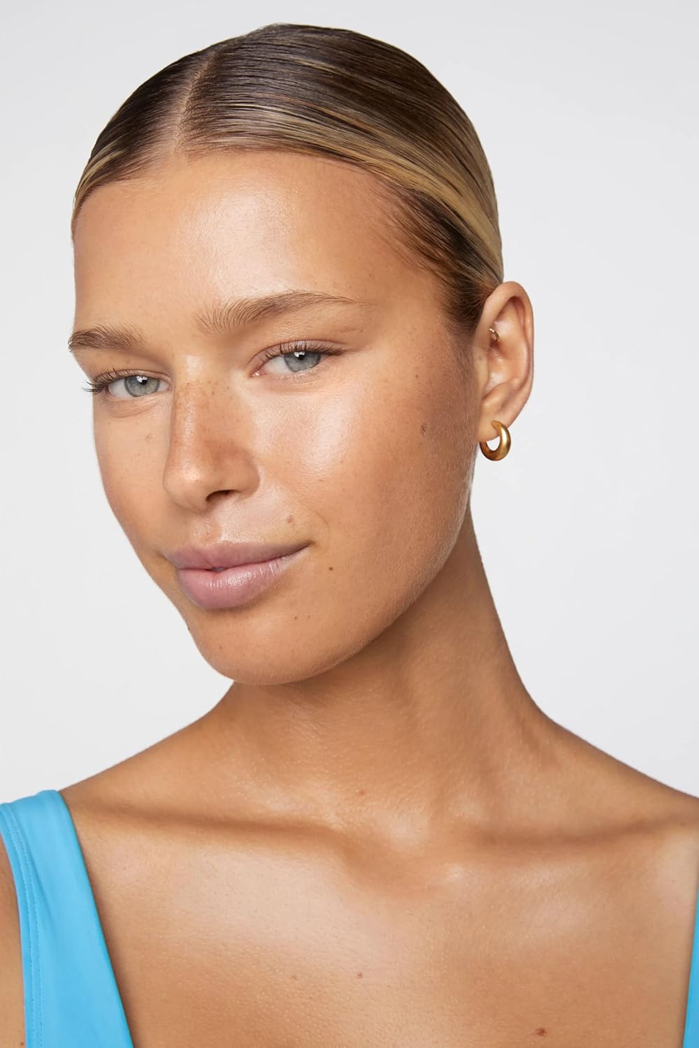 Tanologist Self Tan Face Mist, Medium Shade, Hydrating Tanning Spray, Streak-Free, Radiant Finish, Paraben-Free, No Fake Tan Smell, For All Skin Types, 3.38 fl. oz/100 ml Bottle