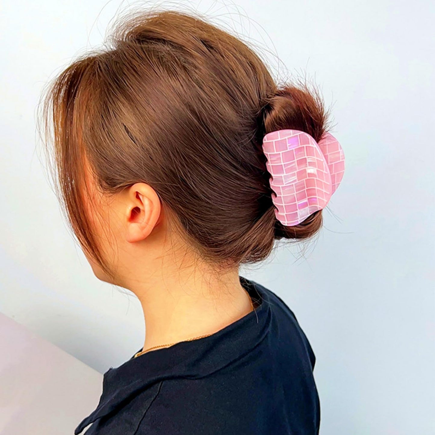 Checkered Hair Claw Clips, Acrylic Semicircle Checker Barrettes for Women Ladies Multicolor Medium Cute Jaw Clip Non Slip Strong Hold Claw Clamps Stylish Hair Accessories for Thin Thick Hair (4 Pack)