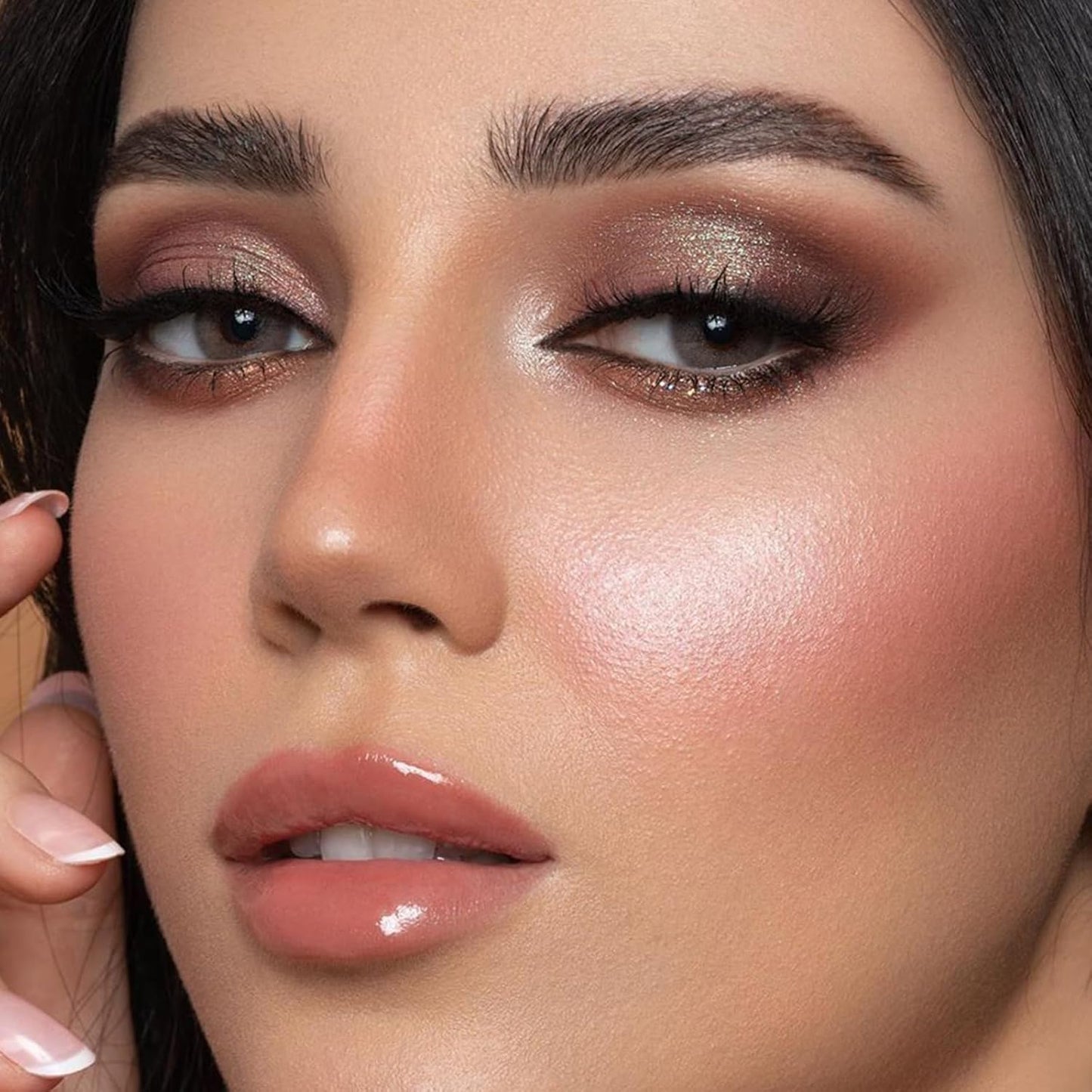 Boobeen Nude Eyeshadow Palette - Matte and Shimmer Makeup, Highly Pigmented Creamy Eye Shadow Powder, Create a Neutral Eye Look, Long Wearing