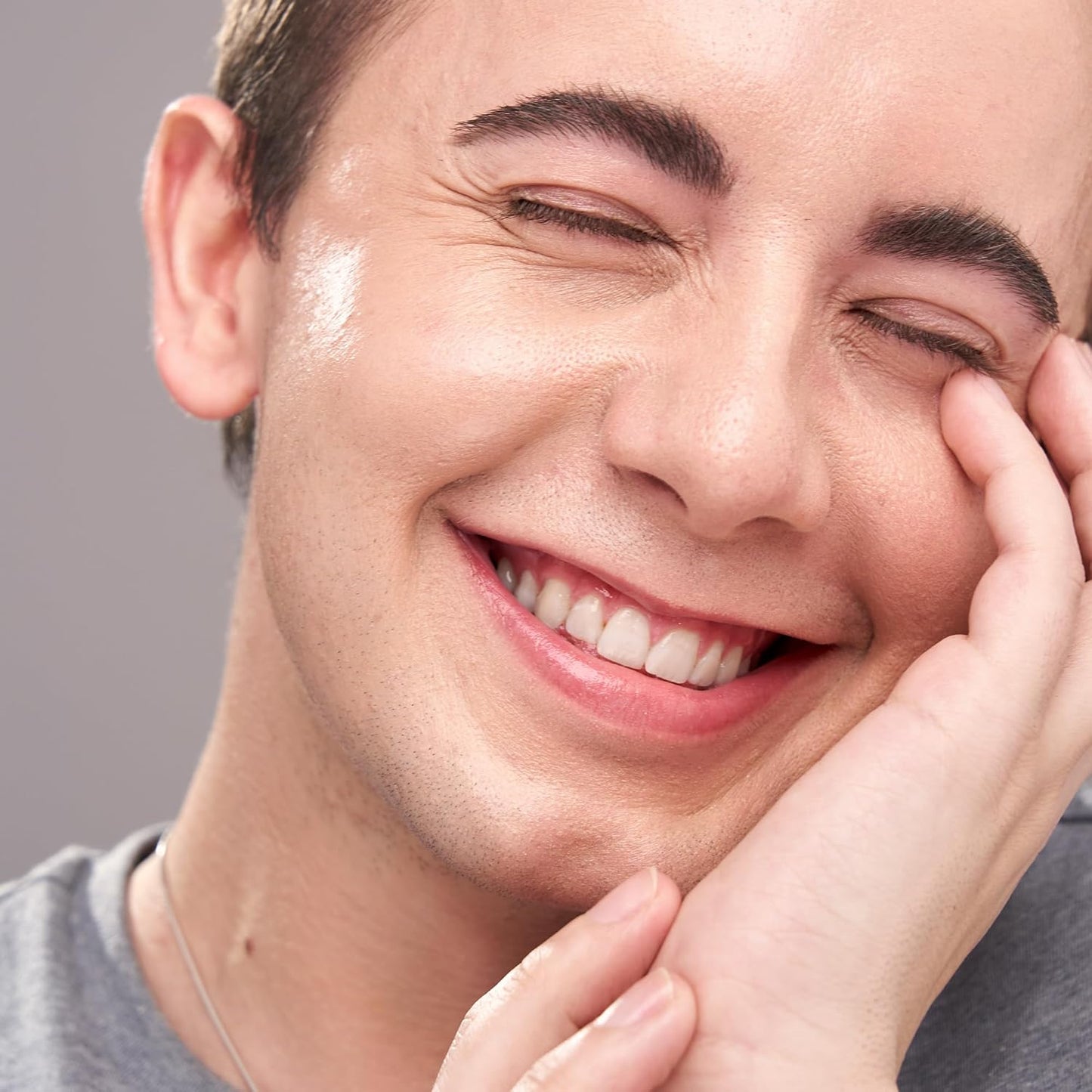 Indie Lee Hints Color Balancer - Color Correction Cream and Face Primer with Arnica, Niacinamide and Tiger Grass - Soothes Redness, Targets Discoloration and Blemishes - Cruelty-Free Skin Care (30ml)