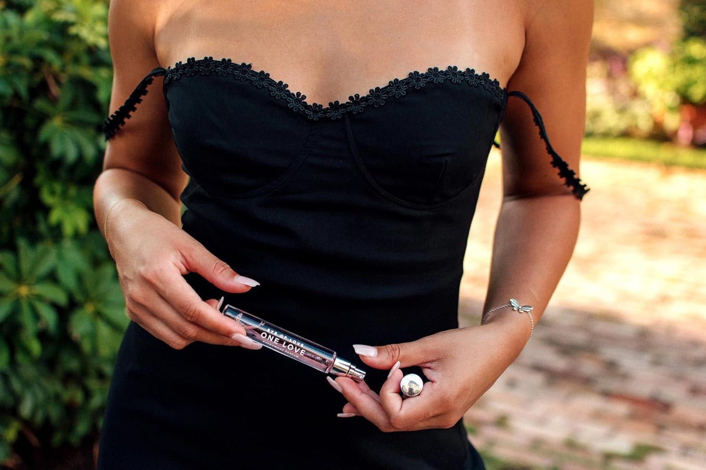 Eye Of Love One Love Pheromone Perfume for Women - Unleash Your Natural Charm & Allure - 10ml Deluxe Parfum - Feminine Fragrance for Special Occasions