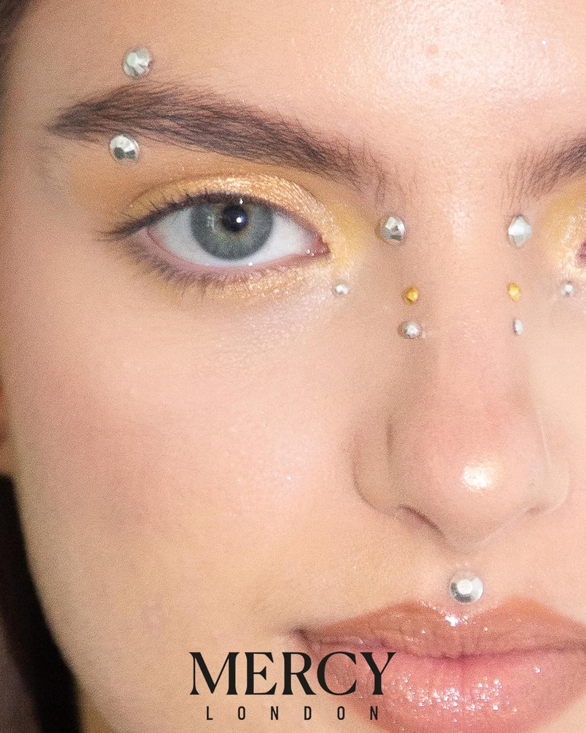 MERCY LONDON Face Gems in Metallic Gold Silver Studs, 866 Self Adhesive Makeup Face Gem Stickers, 4 Sheets, Reusable Eye Gems, DIY Face Gems