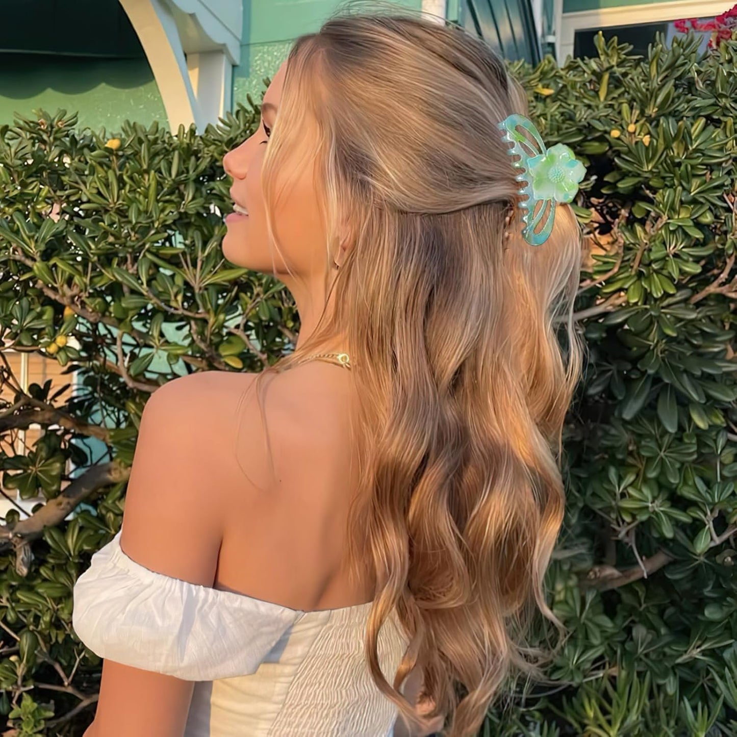 6PCS Hair Claw Clips for Women,Strong Hold Medium Claw Clips for Thick and Thin Hair,Nonslip Hair Accessories for Girls,Summer Beach Vacation Essentials (showy)